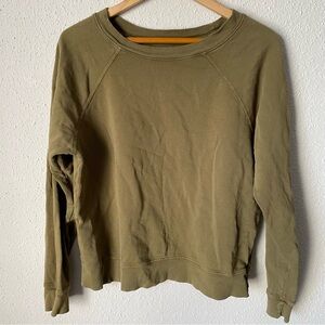 MATE the Label Organic Cotton Cropped Crew Neck Sweatshirt. (L)